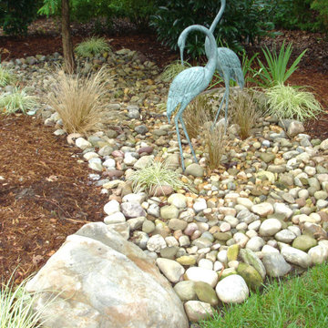ACCENTS GIVE A LANDSCAPE PERSONALITY