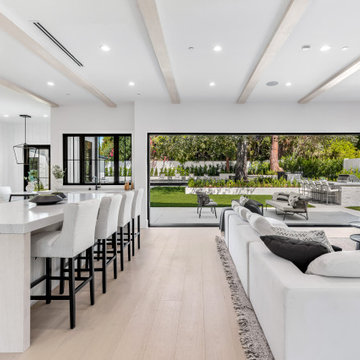 Tampa Ave, Tarzana