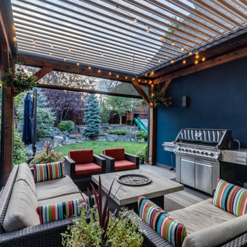 StruXure Adjustable Pergola on Cedar Frame with Phantom Motorized Screens