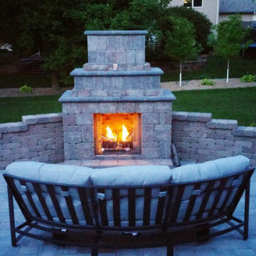 Outdoor Fire Pits & Fireplaces