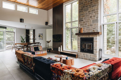 Example of a trendy living room design in Montreal
