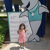 Della Menendez's photo