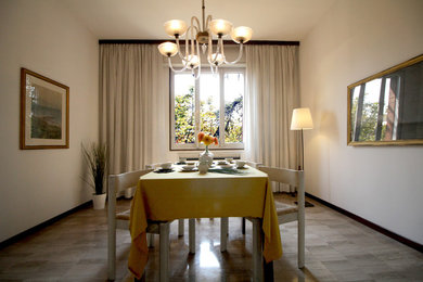 Inspiration for a modern dining room in Bologna.