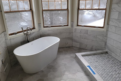 Bathroom - bathroom idea in Minneapolis