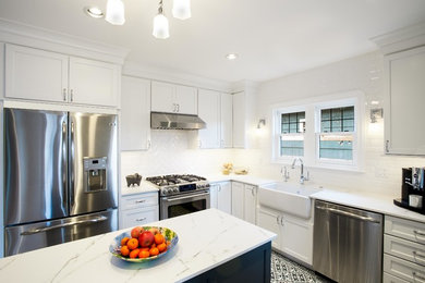 Example of a classic kitchen design in Seattle