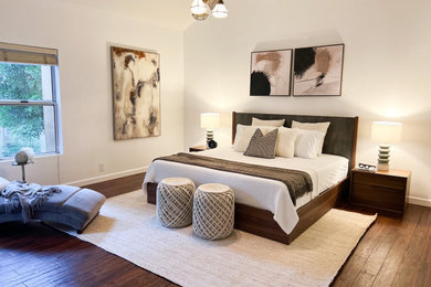Bedroom - transitional bedroom idea in Orange County