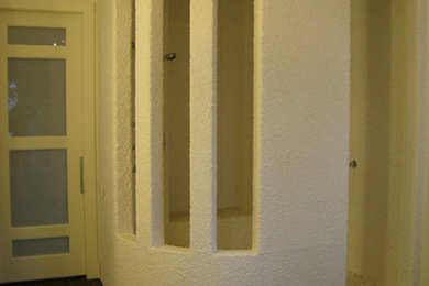 Inspiration for a timeless bathroom remodel in Miami