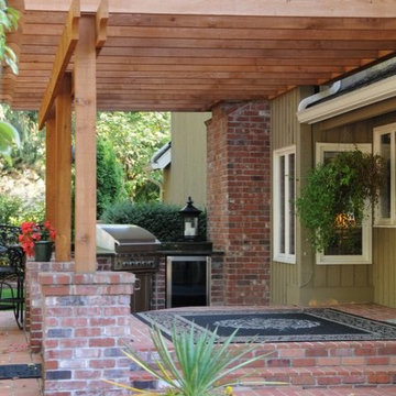 Fantastic Patio with Outdoor Kitchen and Dining Area Bellevue, WA