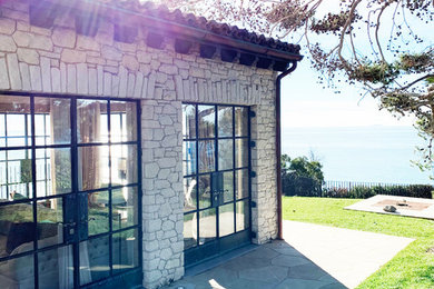 Encinal Bluffs Malibu Family Compound with Steel Windows and Doors by AIW