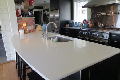 Minimalist kitchen photo in Seattle
