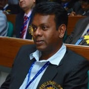 Suresh Kumars foto