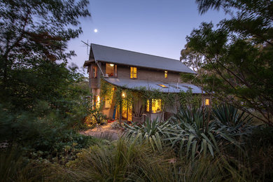 Traditional home design in Melbourne.