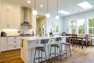 Example of a country kitchen design in Portland