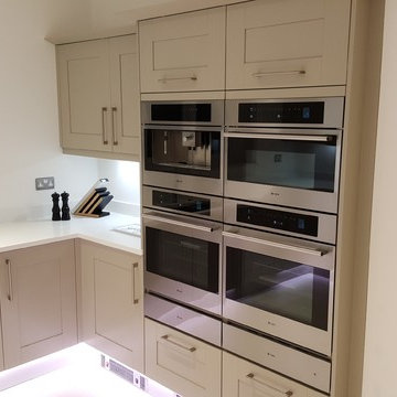 Stone Shaker Kitchen with White Quartz Worktops
