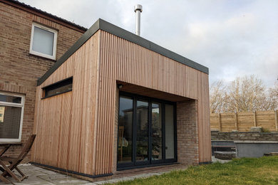 Inspiration for a contemporary home design remodel in Edinburgh