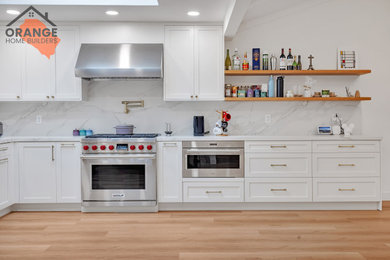 Kitchen - kitchen idea in Orange County
