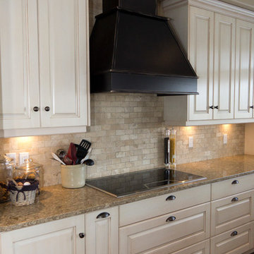Two Tone Custom with Range Hood
