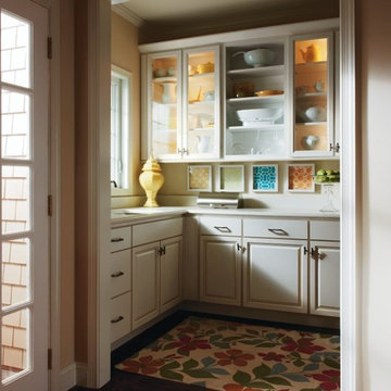 Homecrest Cabinetry: Butler's Pantry