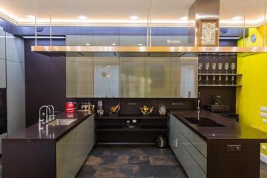 Example of a trendy kitchen design in Saint Petersburg