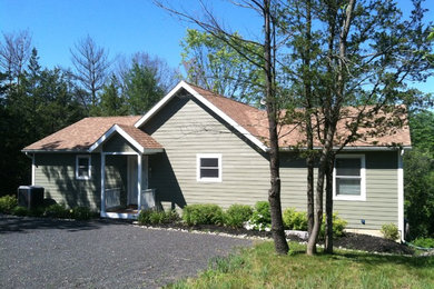 Example of a classic exterior home design in New York