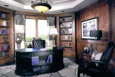 Home office - traditional home office idea in Denver