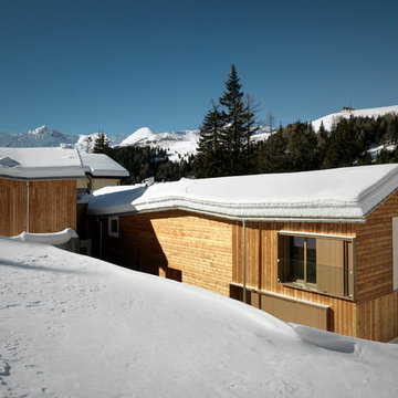 SKI HOME