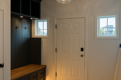 Entryway photo in Charleston