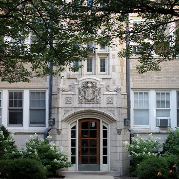 My Houzz: Bright and Airy 1920s Chicago Walk-Up Apartment