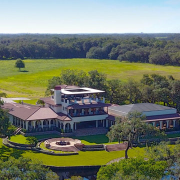 The Hacienda  Southern Ranch  |  Working Cattle Ranch Estate