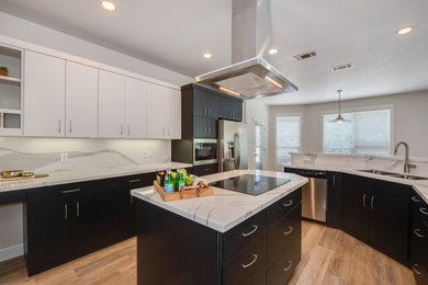 Trendy kitchen photo in Austin