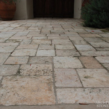 Stone Floor – Antique, Reclaimed Limestone ‘Dalle de Bourgogne’ pavers