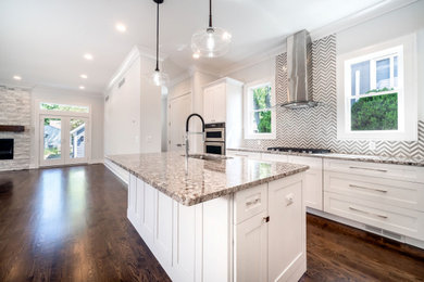 Example of a transitional kitchen design in Detroit