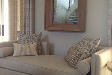 Beach style living room photo in Tampa