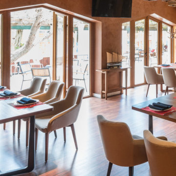 Warm Neutral Restaurant in Dulwich