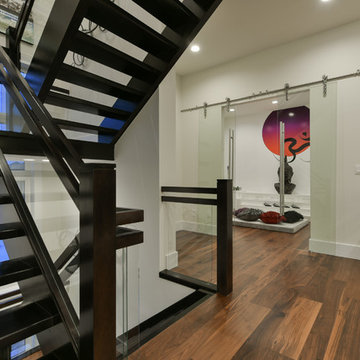 LUXURY SHOWHOME on WINDERMERE DRIVE
