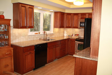 Inspiration for a timeless kitchen remodel in Detroit