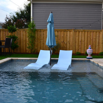 This small backyard has it all!