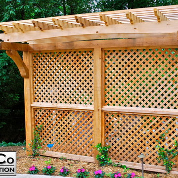 Cedar Privacy Screen With Arbor