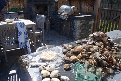 Example of a classic patio design in Boston