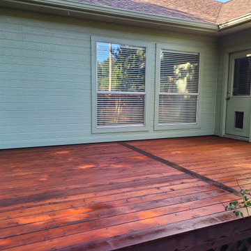 Cedar Deck + Exterior Paint in Anderson Mill