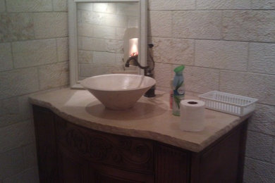 Bathroom - traditional bathroom idea in Los Angeles