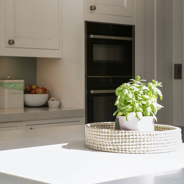 Chalk White Kitchen in London