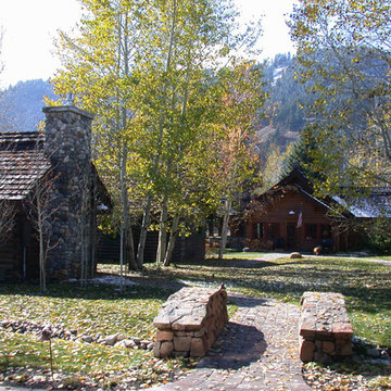 Mountain Valley Residence
