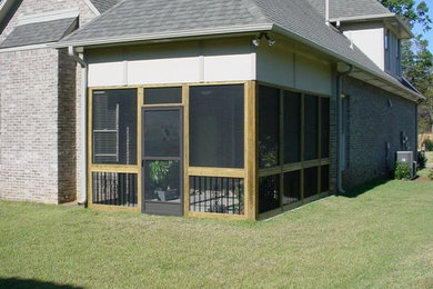 Inspiration for a mid-sized timeless sunroom remodel in Birmingham