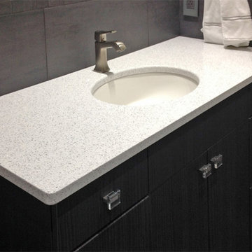 Bathroom designs by Kitchen Express II, LLC