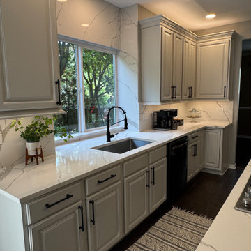 Function Meets Style: A Kitchen Designed for Living & Entertaining