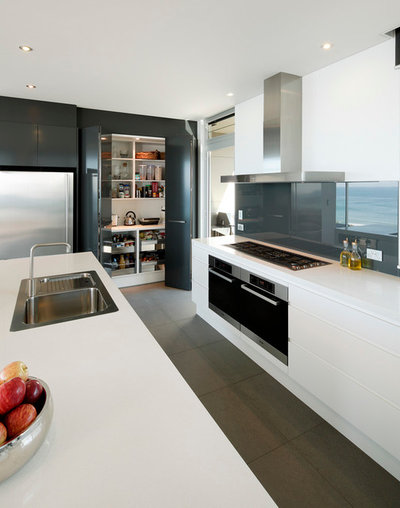 Contemporary Kitchen by Fred Tabet @ Wonderful Kitchens