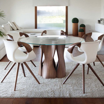 Selling: Mac’s Table, Up-Chair Armchair