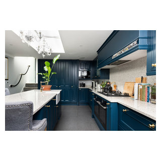 A rear extension in Kingston - Traditional - Kitchen - London - by Resi ...