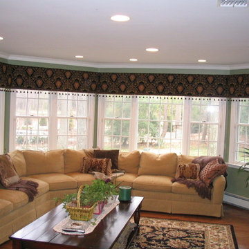 Large Cornice with Bead trim